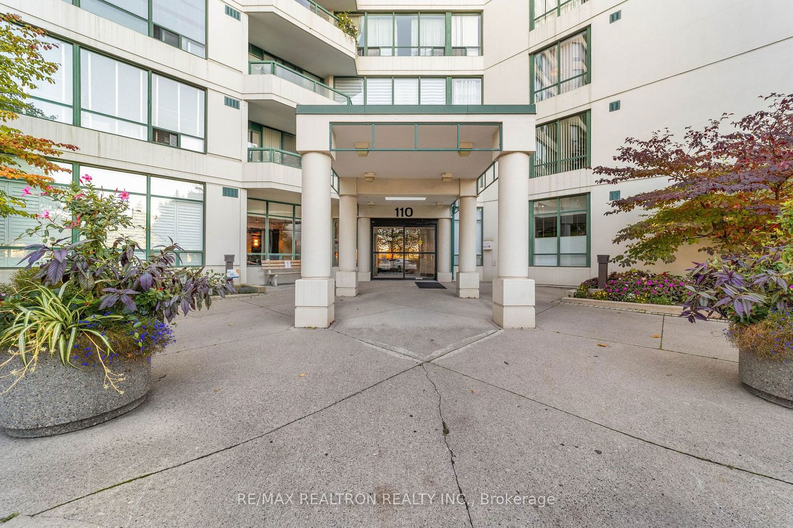 110 Promenade Circ, unit 1608 for sale