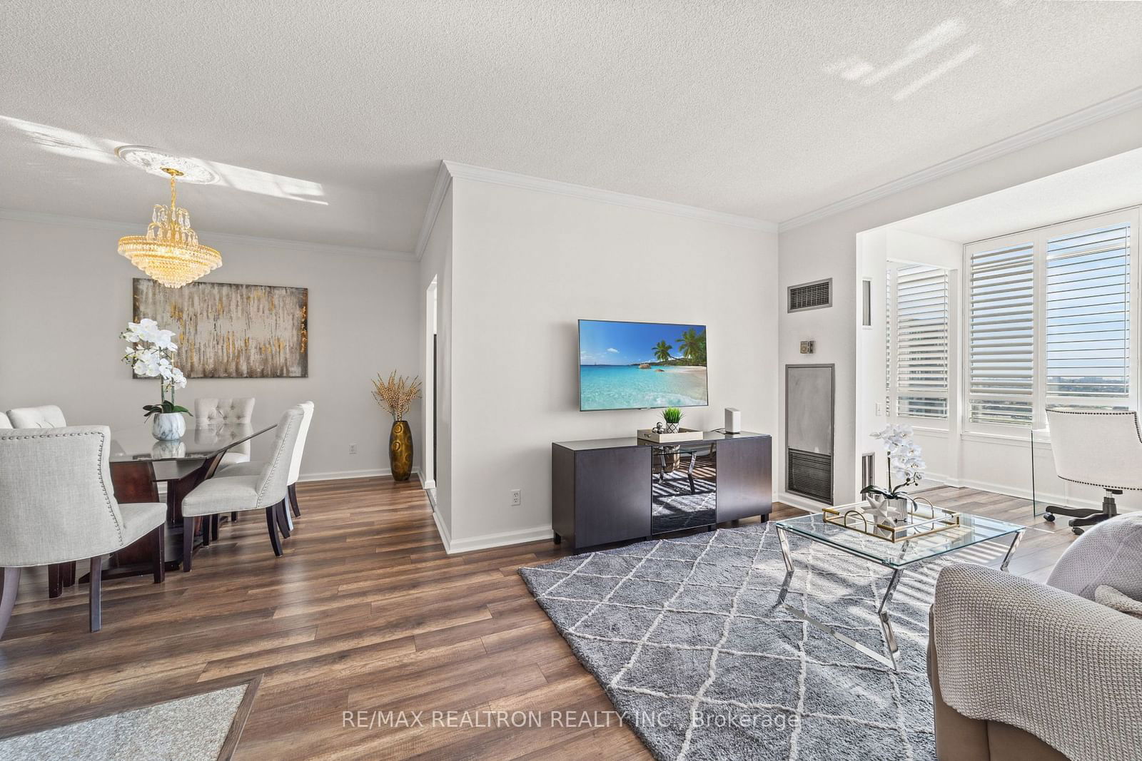 110 Promenade Circ, unit 1608 for sale