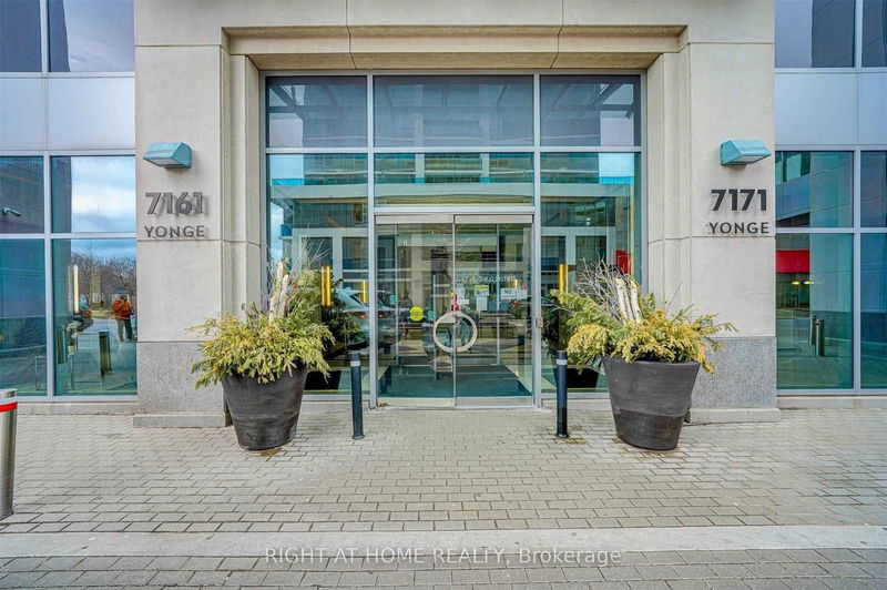 7171 Yonge St, unit 911 for rent