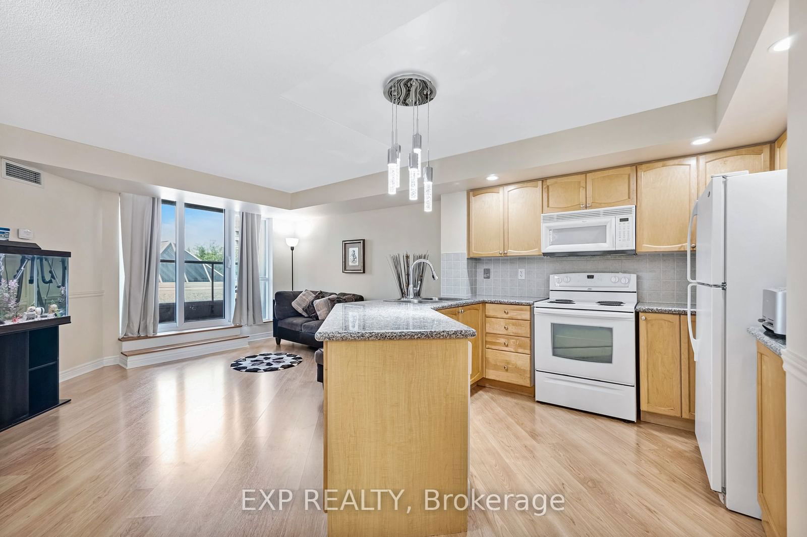 33 Cox Blvd, unit 334 for sale