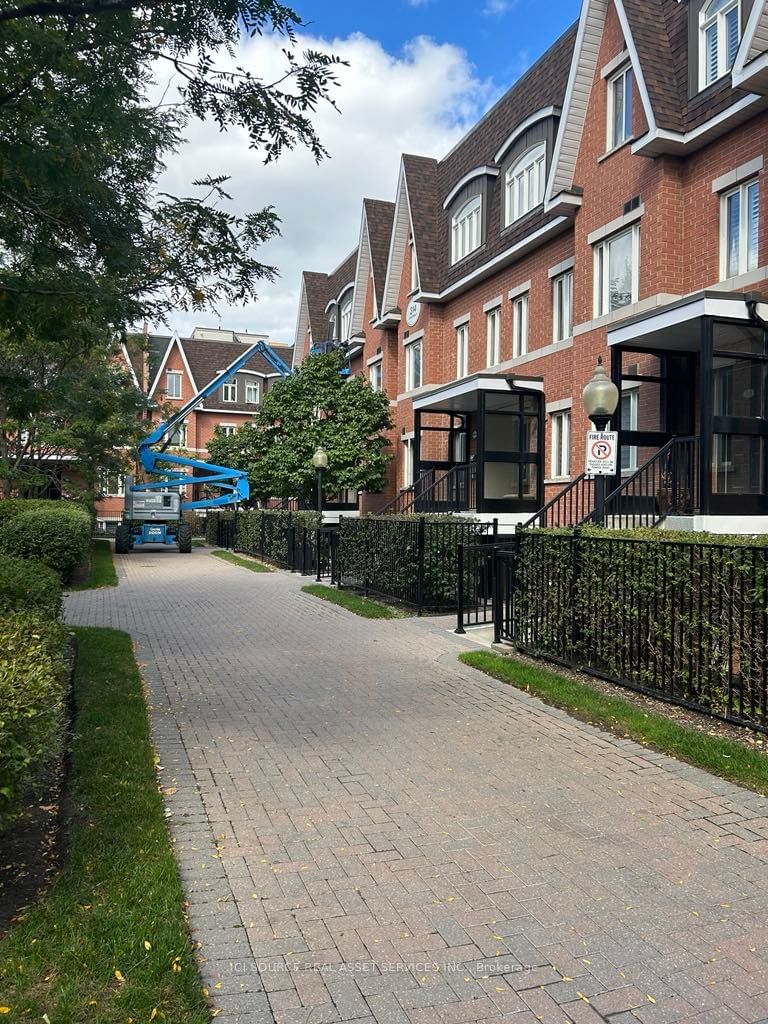 Olde Thornhill Village Townhomes, Markham, Toronto