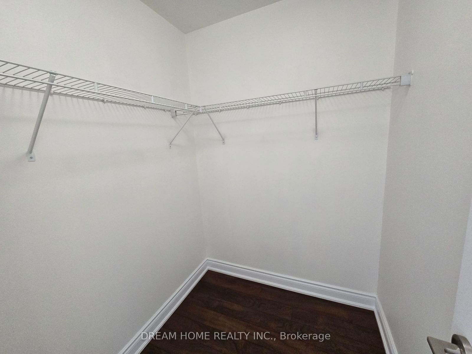 325 South Park Rd, unit 712 for rent