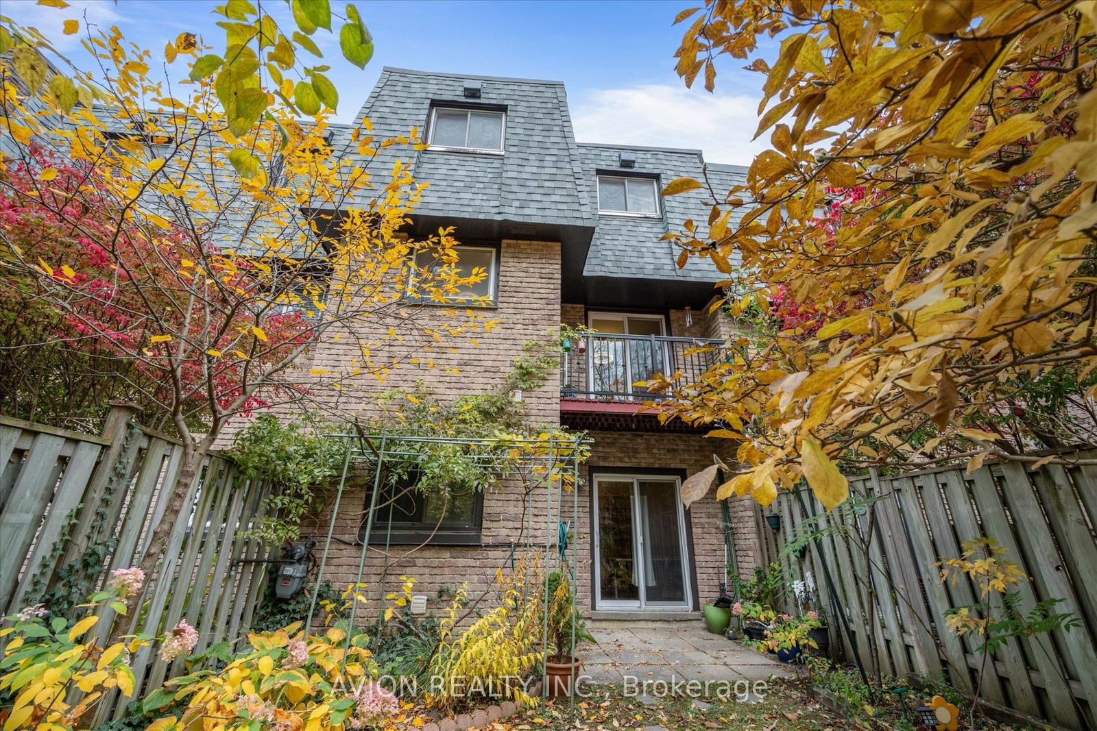 2 Woodglen Way Townhouses, Markham, Toronto