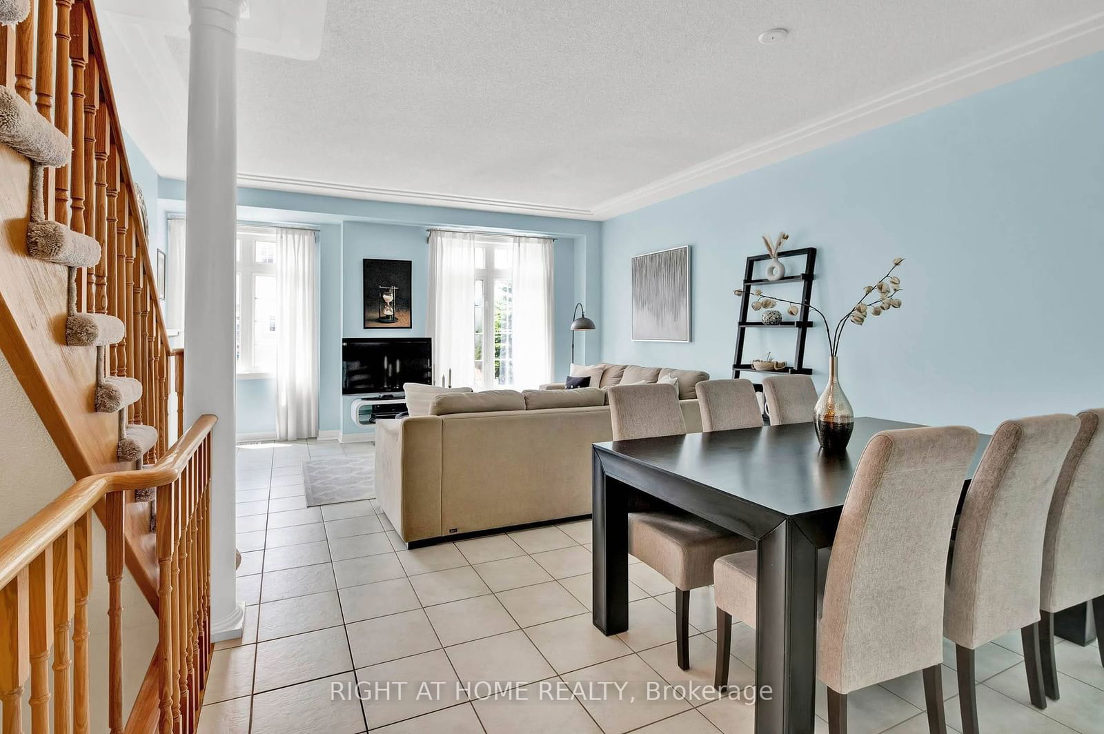 10 Post Oak Townhomes, Richmond Hill, Toronto