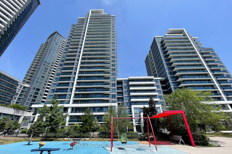 7167 Yonge St, unit 310 for sale