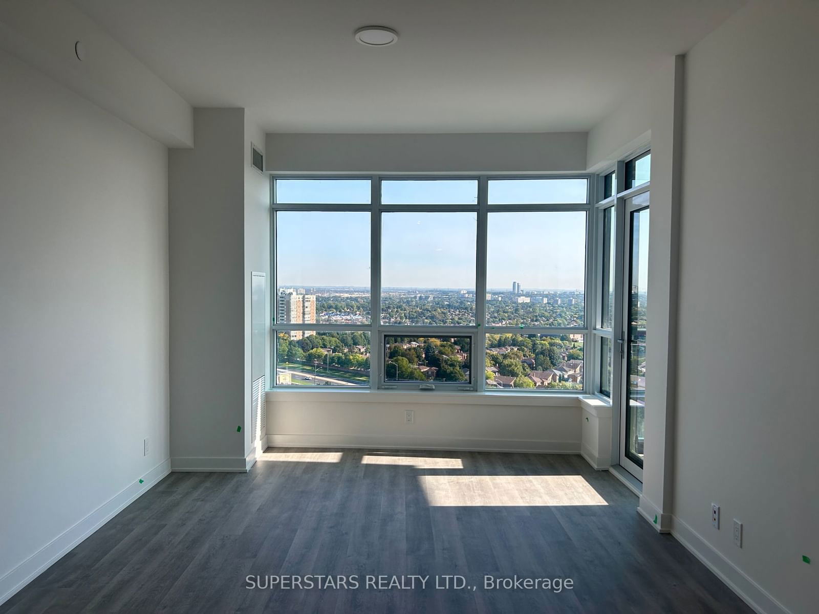 50 Upper mall Way, unit 1911 for rent