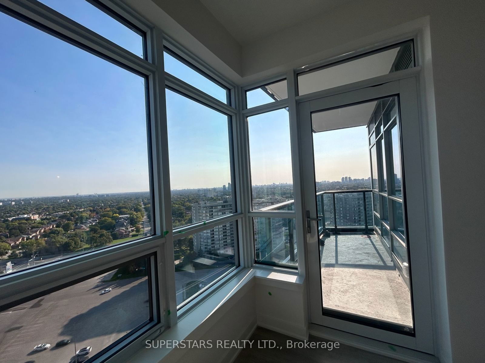 50 Upper mall Way, unit 1911 for rent