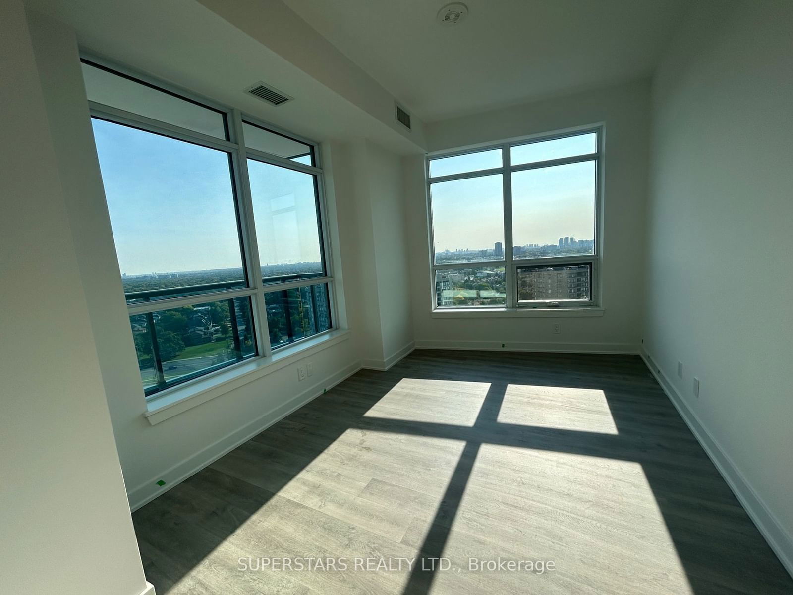 50 Upper mall Way, unit 1911 for rent