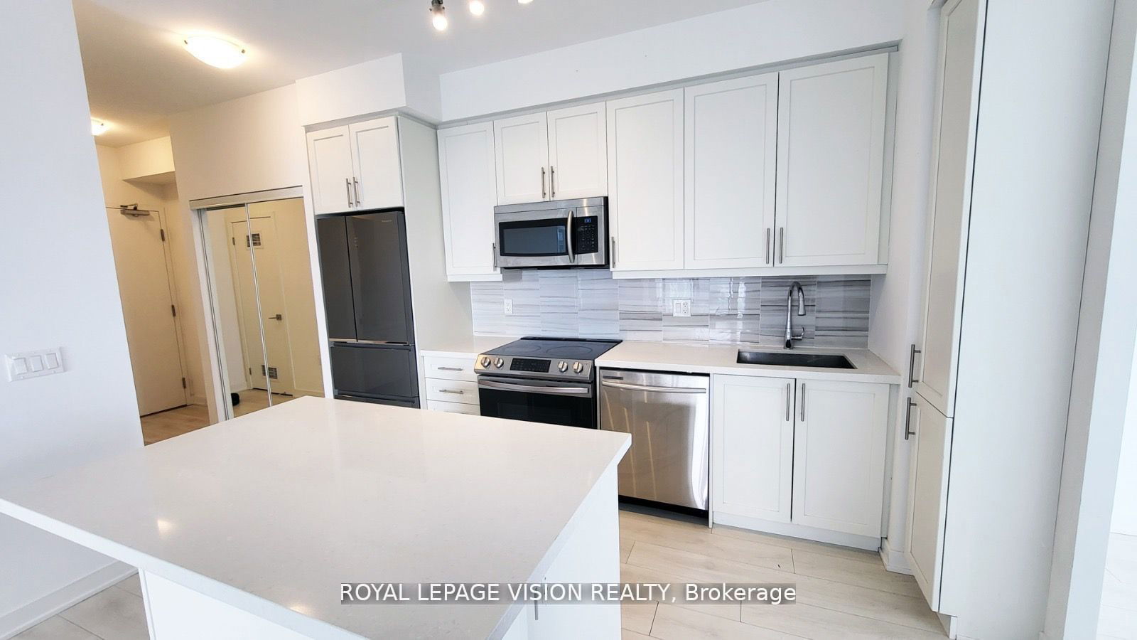 75 Oneida Cres, unit 1608 for rent