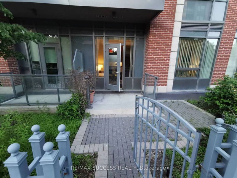 1 Uptown Dr, unit 108 for sale