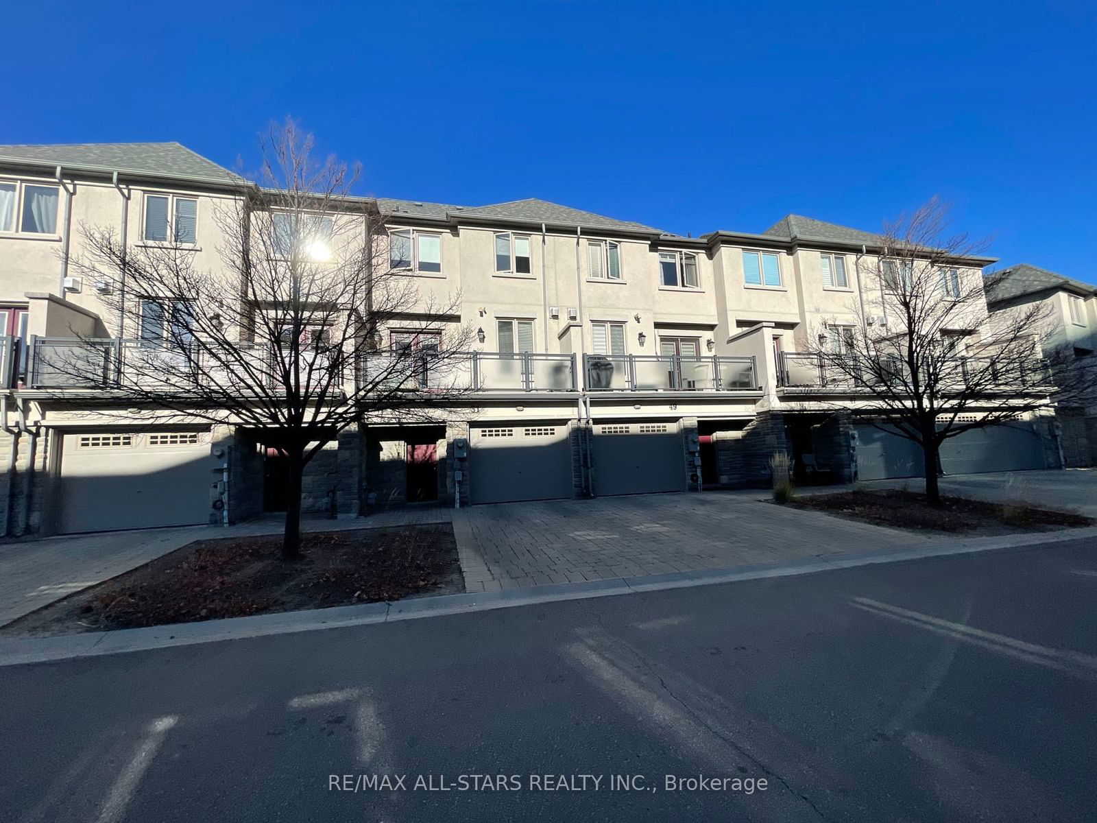 51 Beverley Glen Blvd, unit 42 for rent