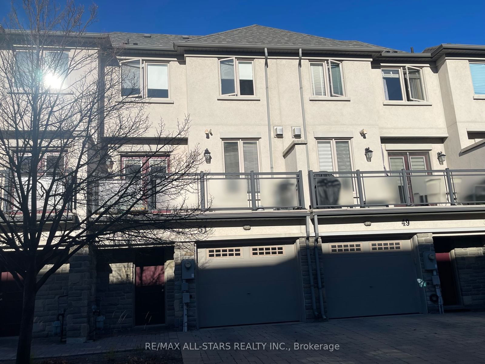 51 Beverley Glen Blvd, unit 42 for rent