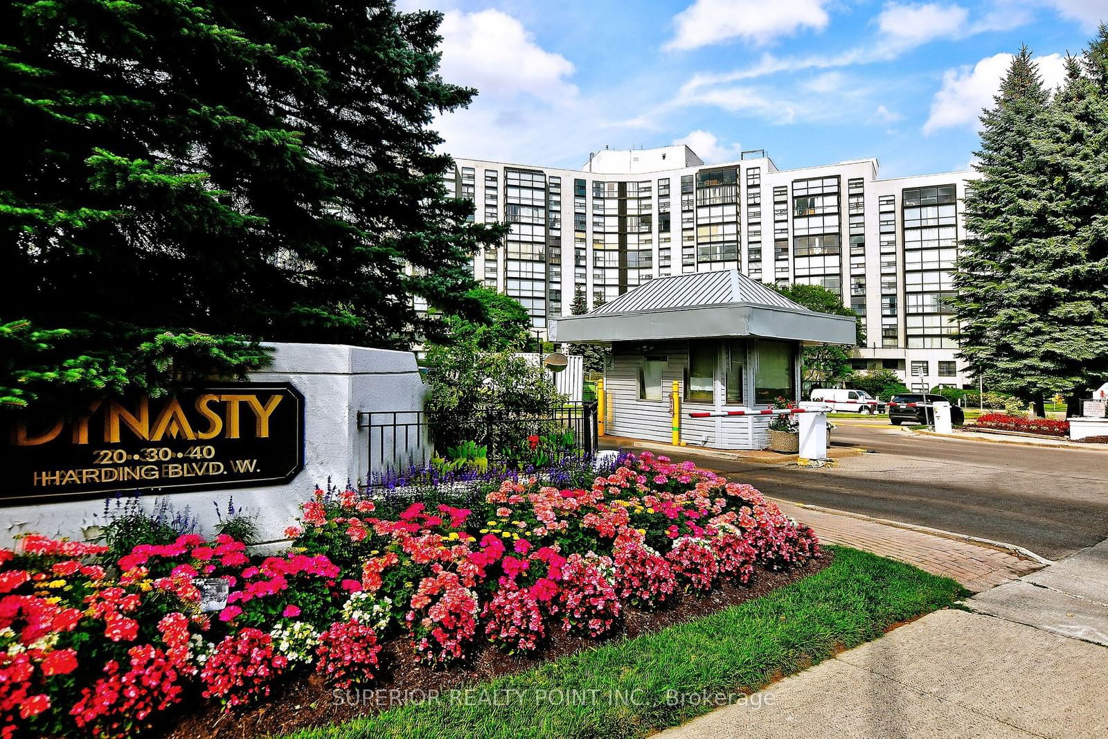 The Dynasty Condos, Richmond Hill, Toronto