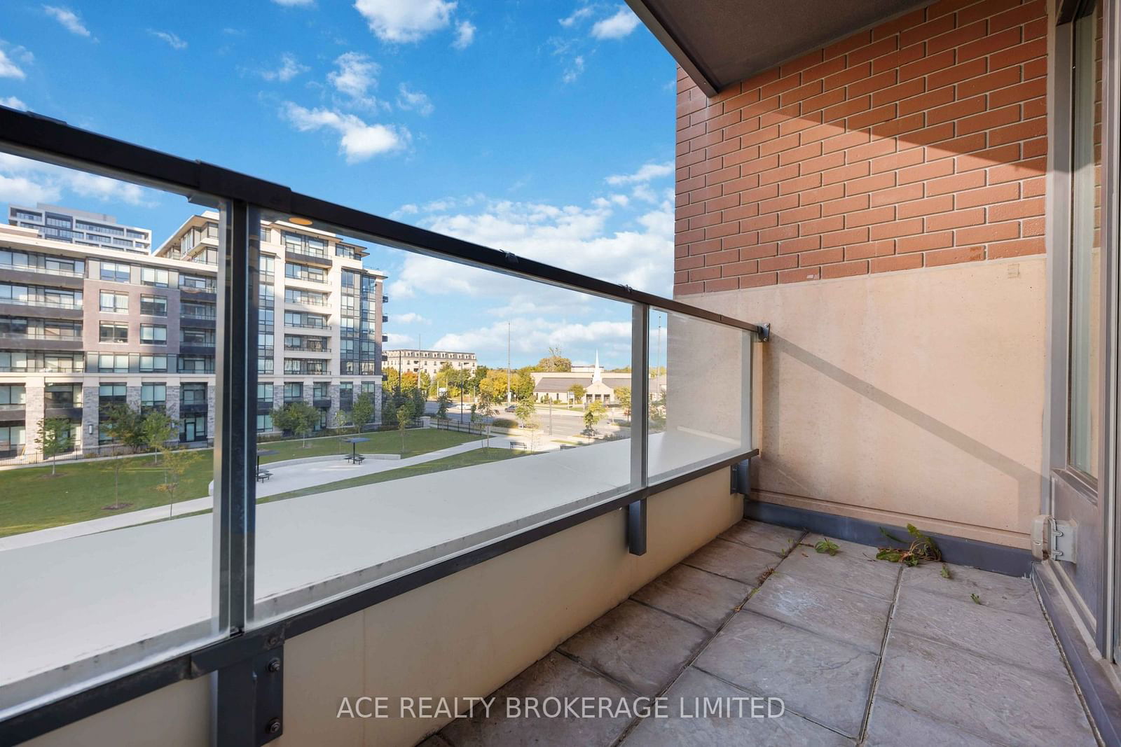 28 Uptown Dr, unit 306 for sale