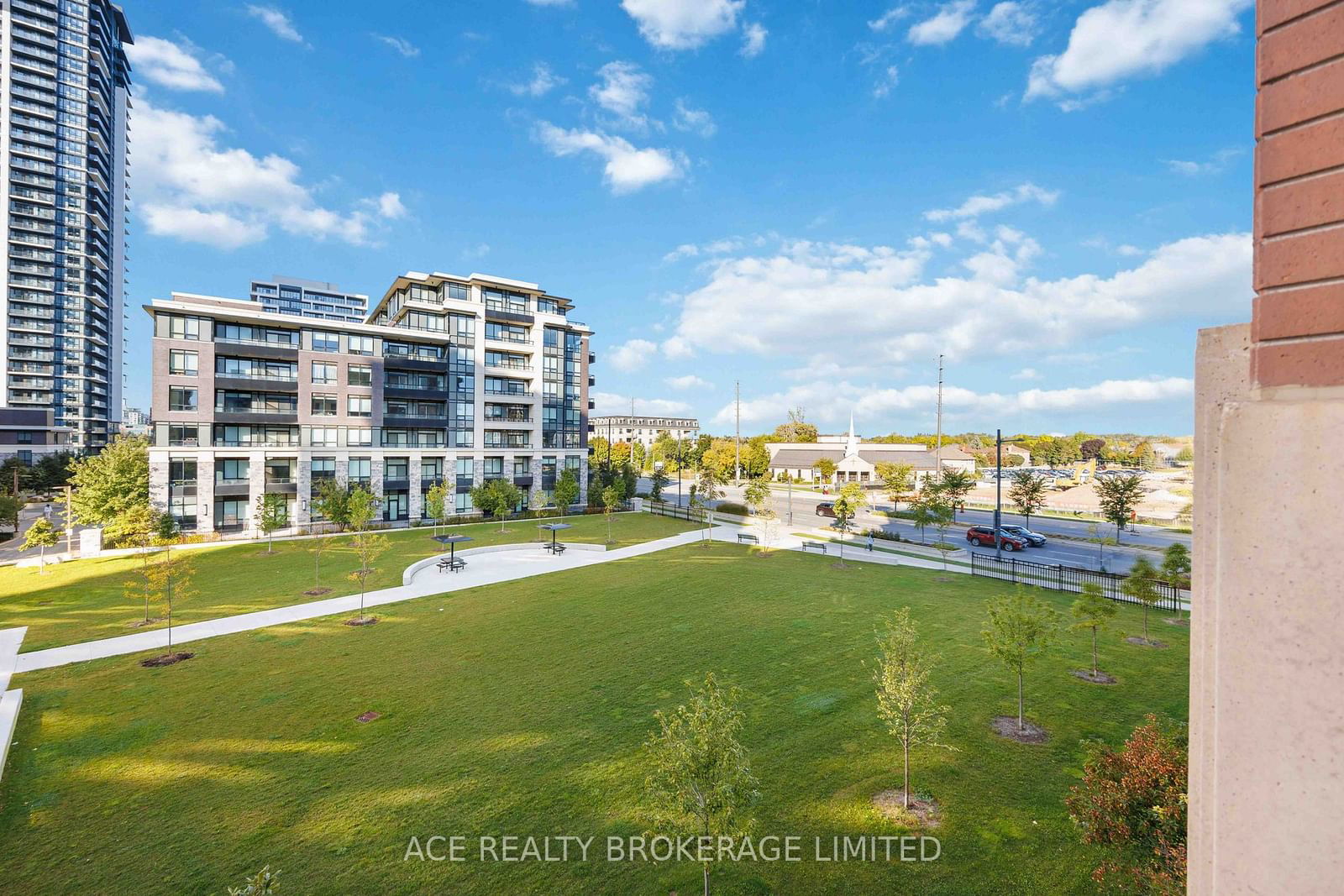 28 Uptown Dr, unit 306 for sale