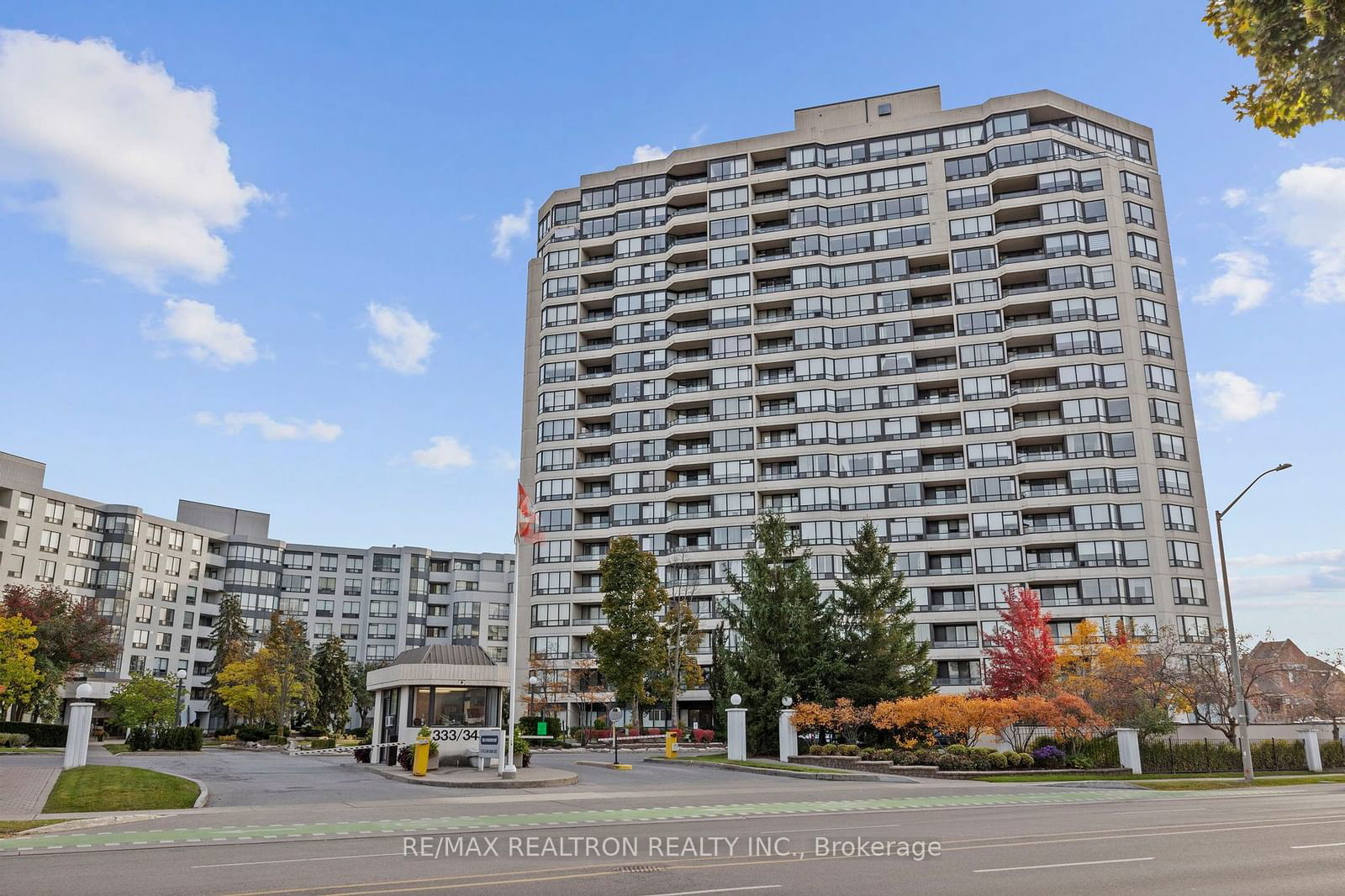 343 Clark Ave W, unit 904 for sale