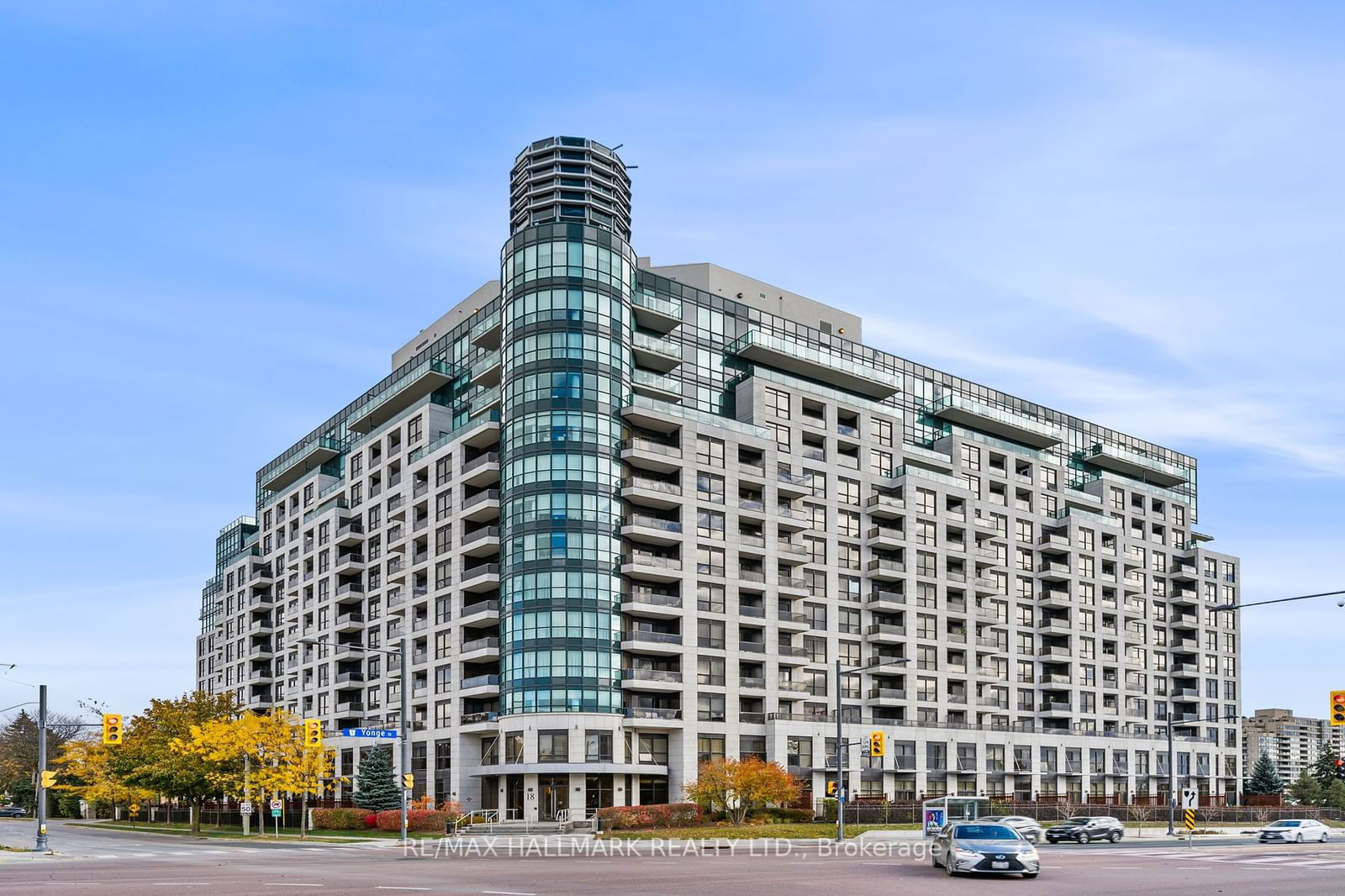 18 Harding Blvd, unit 308 for sale