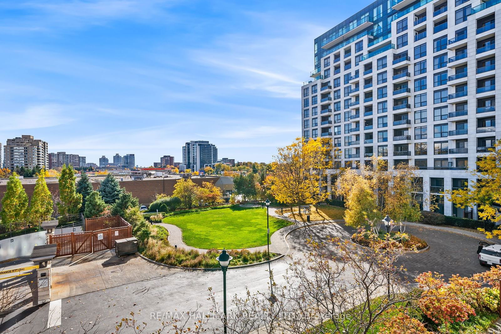 The Richmonde Condos, Richmond Hill, Toronto