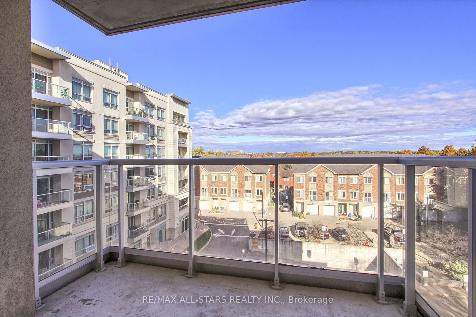 4600 steeles Ave, unit 610 for sale