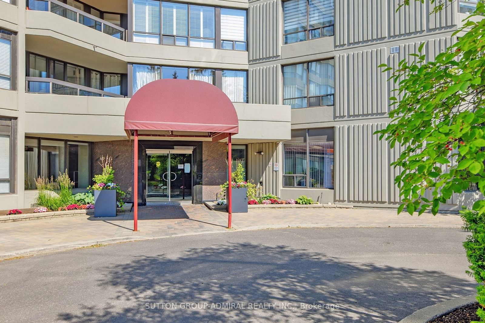 7460 Bathurst St W, unit 901 for sale