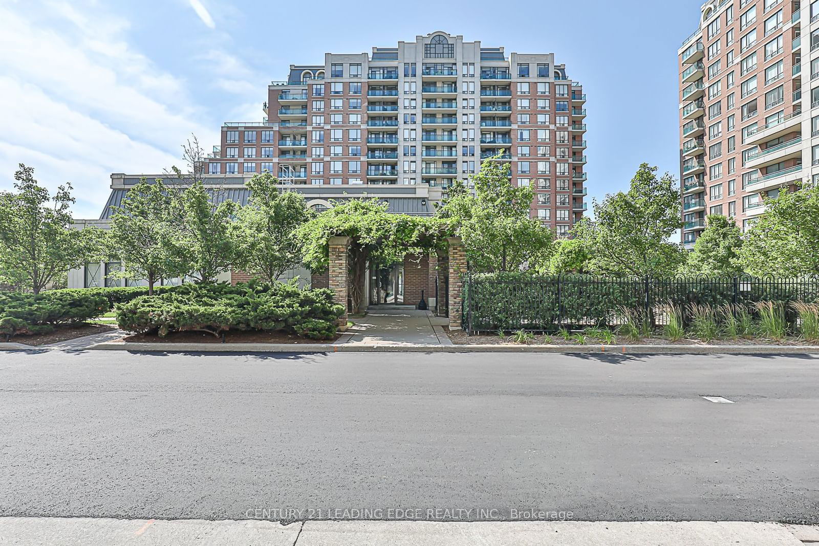 The Vineyards II Condos, Richmond Hill, Toronto