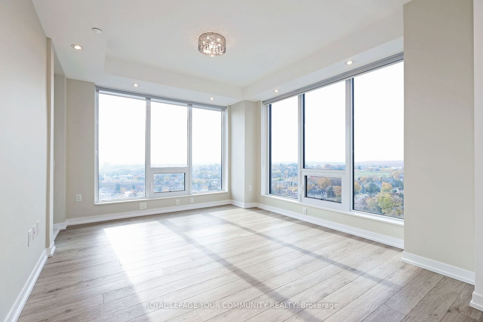 8868 Yonge St, unit 1508 for rent