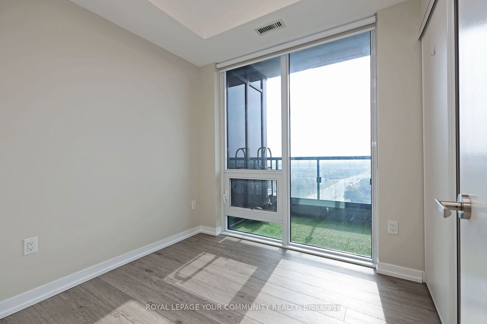 8868 Yonge St, unit 1508 for rent