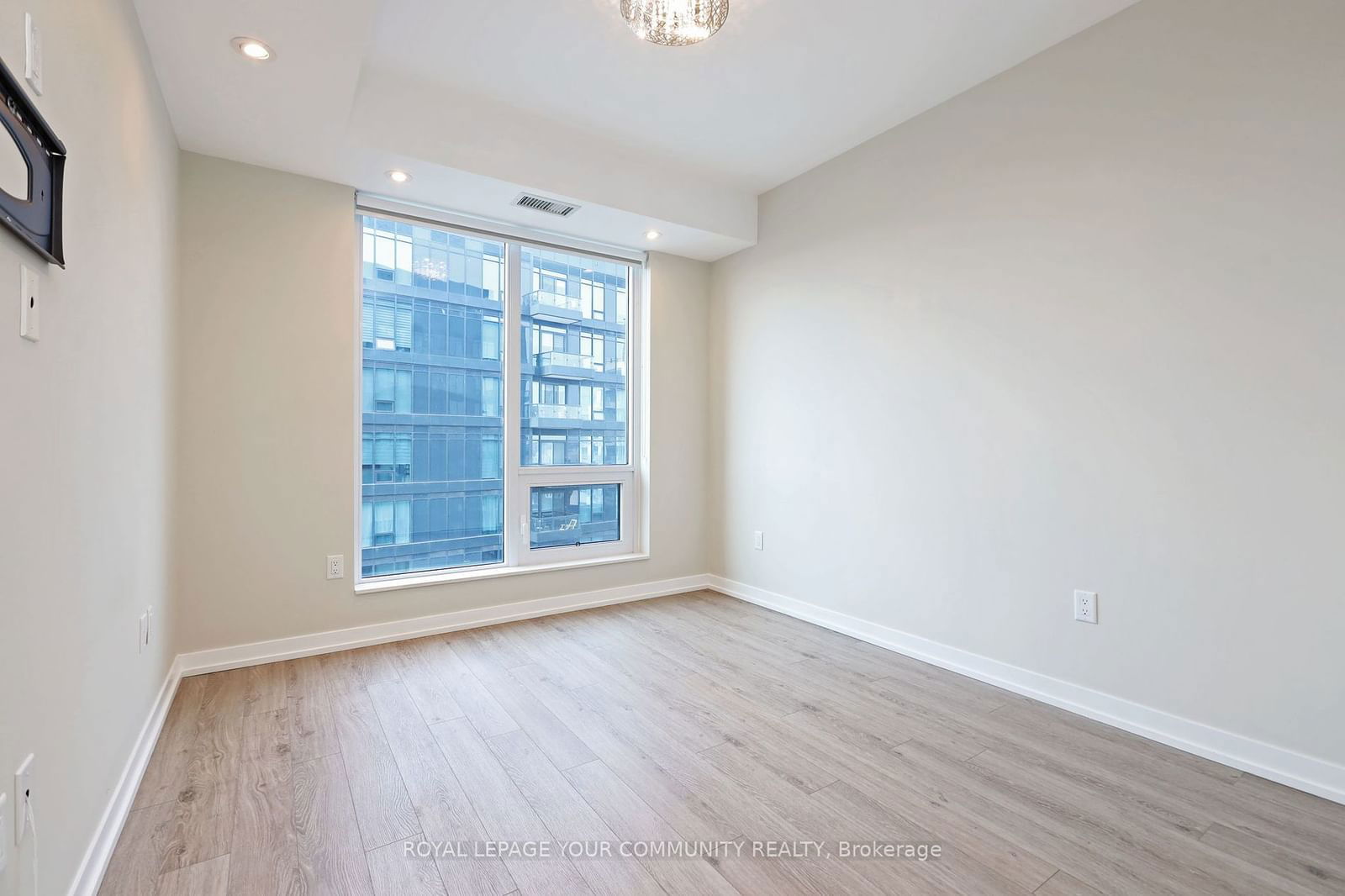 8868 Yonge St, unit 1508 for rent