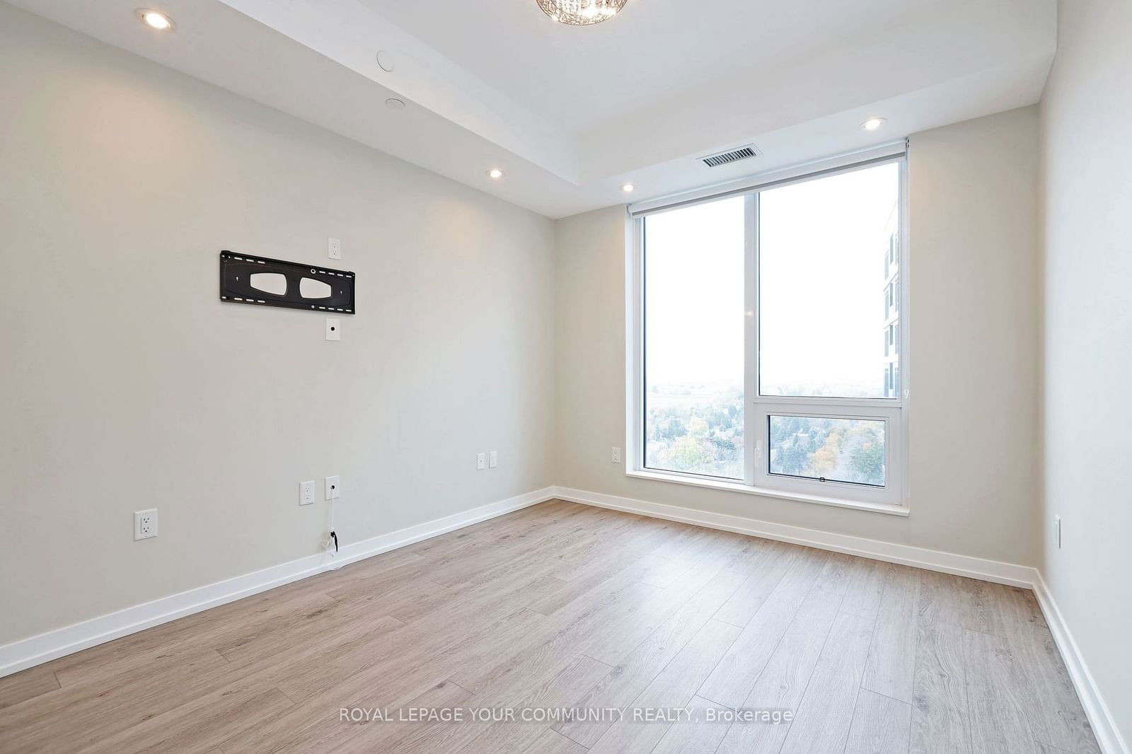 8868 Yonge St, unit 1508 for rent