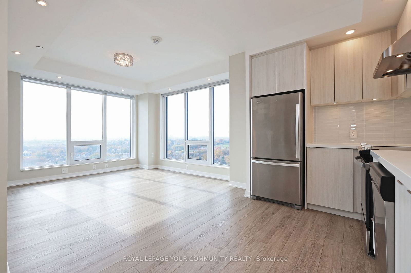 8868 Yonge St, unit 1508 for rent