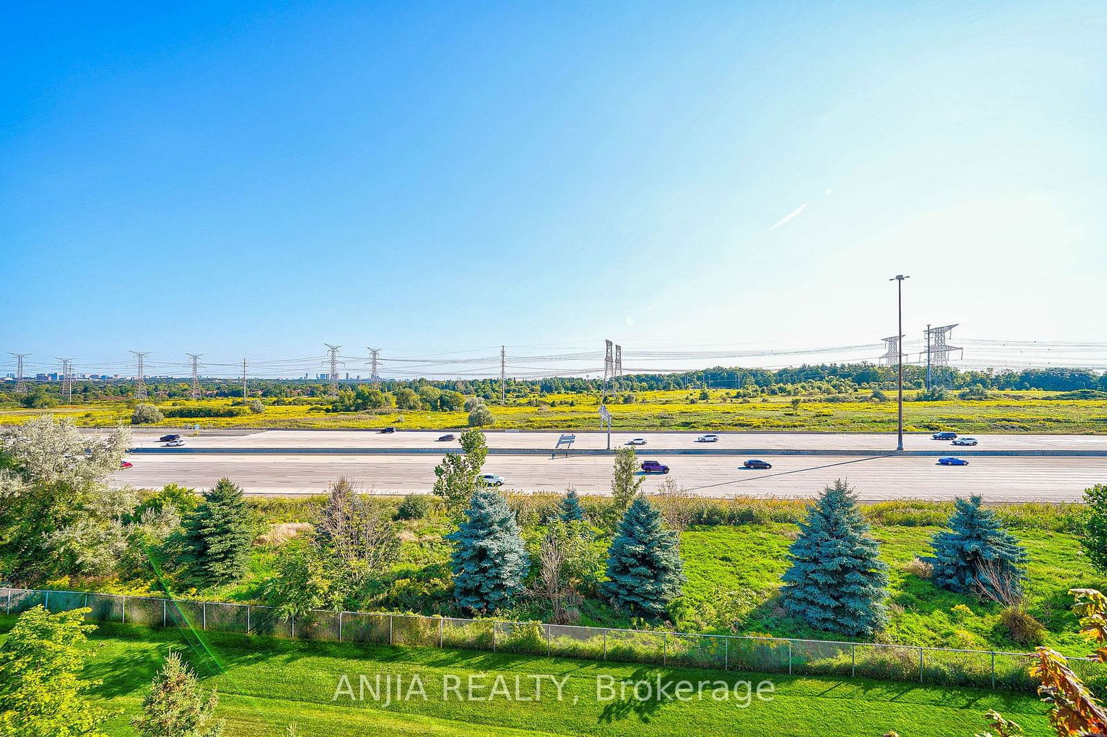 325 South Park Rd, unit 609 for sale