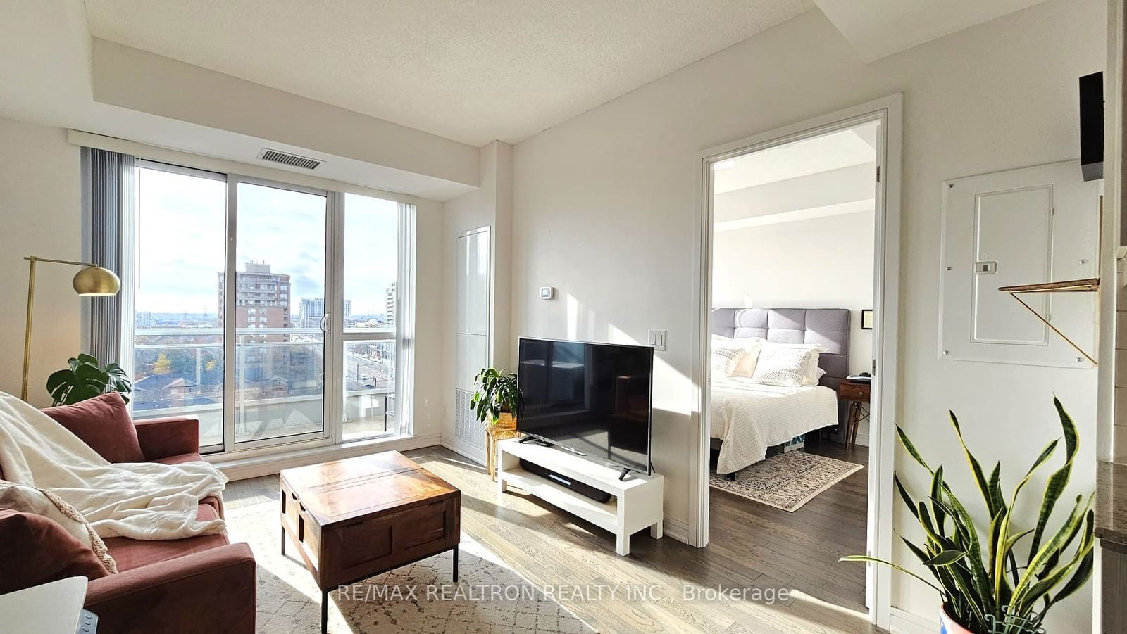 9191 Yonge St, unit 901 for sale