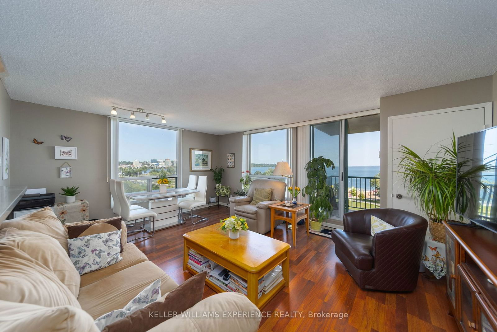 75 Ellen St, unit 709 for sale