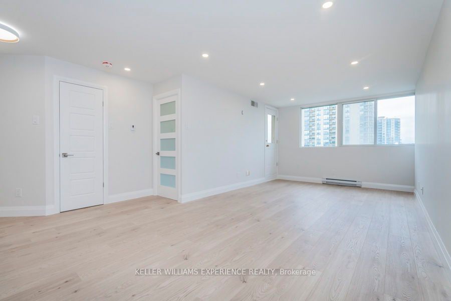 75 Ellen St, unit 608 for rent