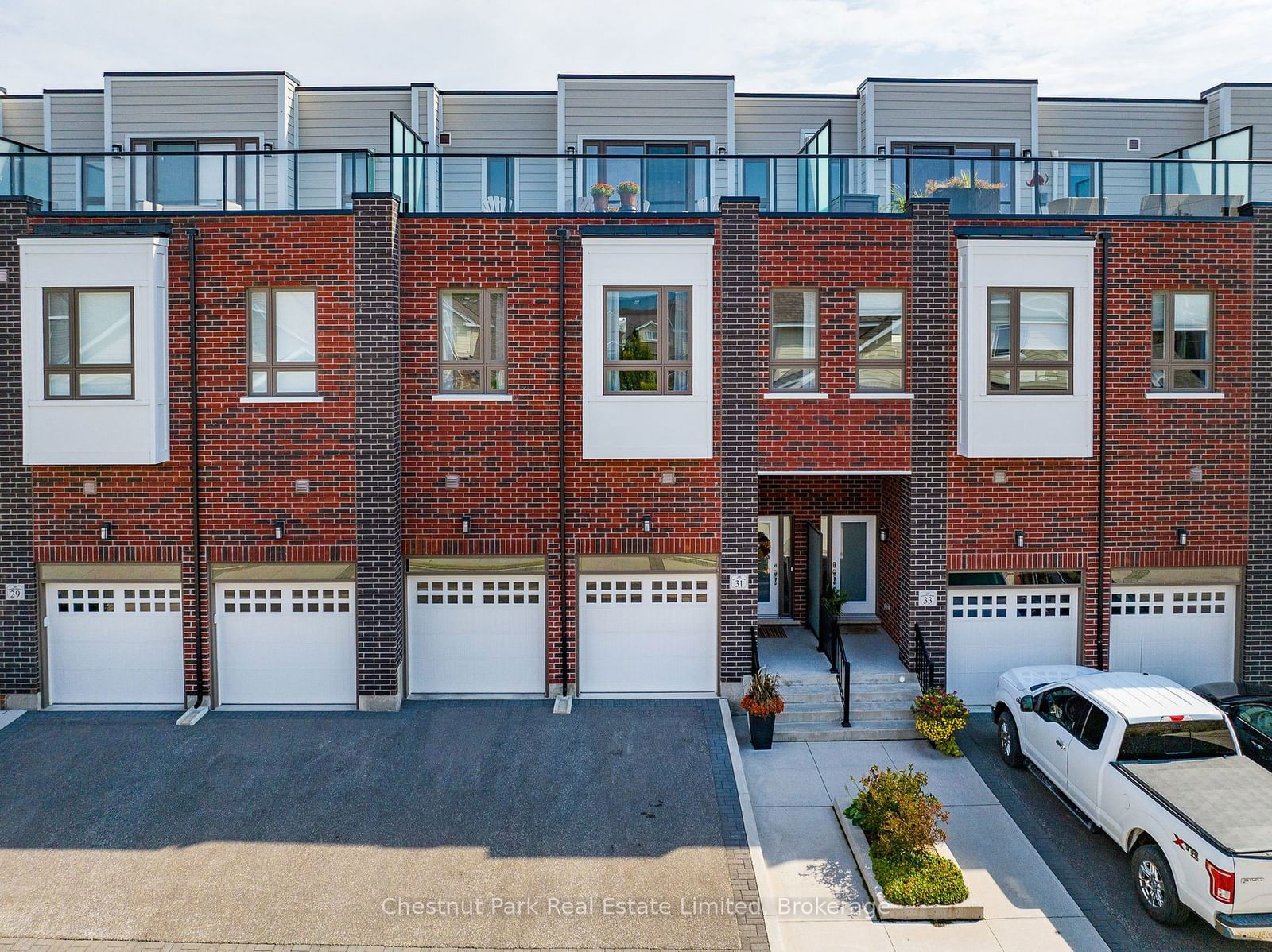 31 Emerson Mews, Collingwood, Toronto