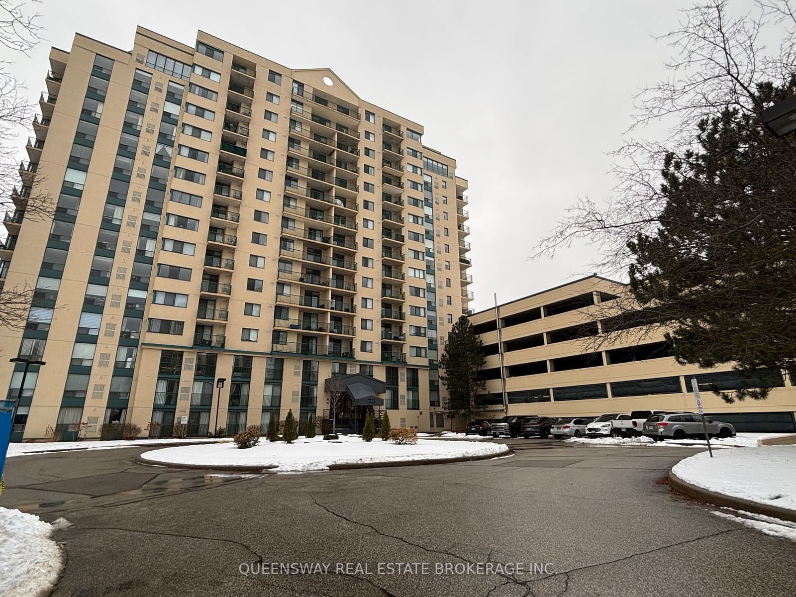 75 Ellen St, unit 904 for rent