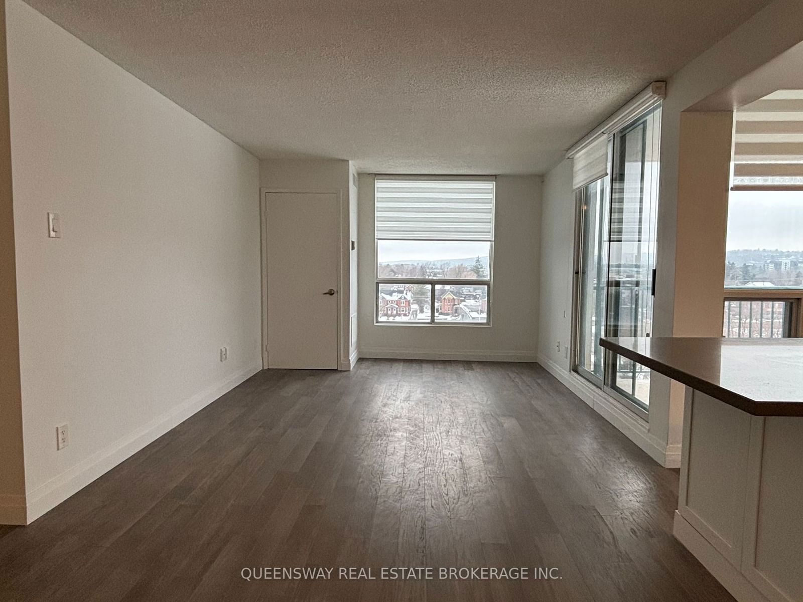 75 Ellen St, unit 904 for rent