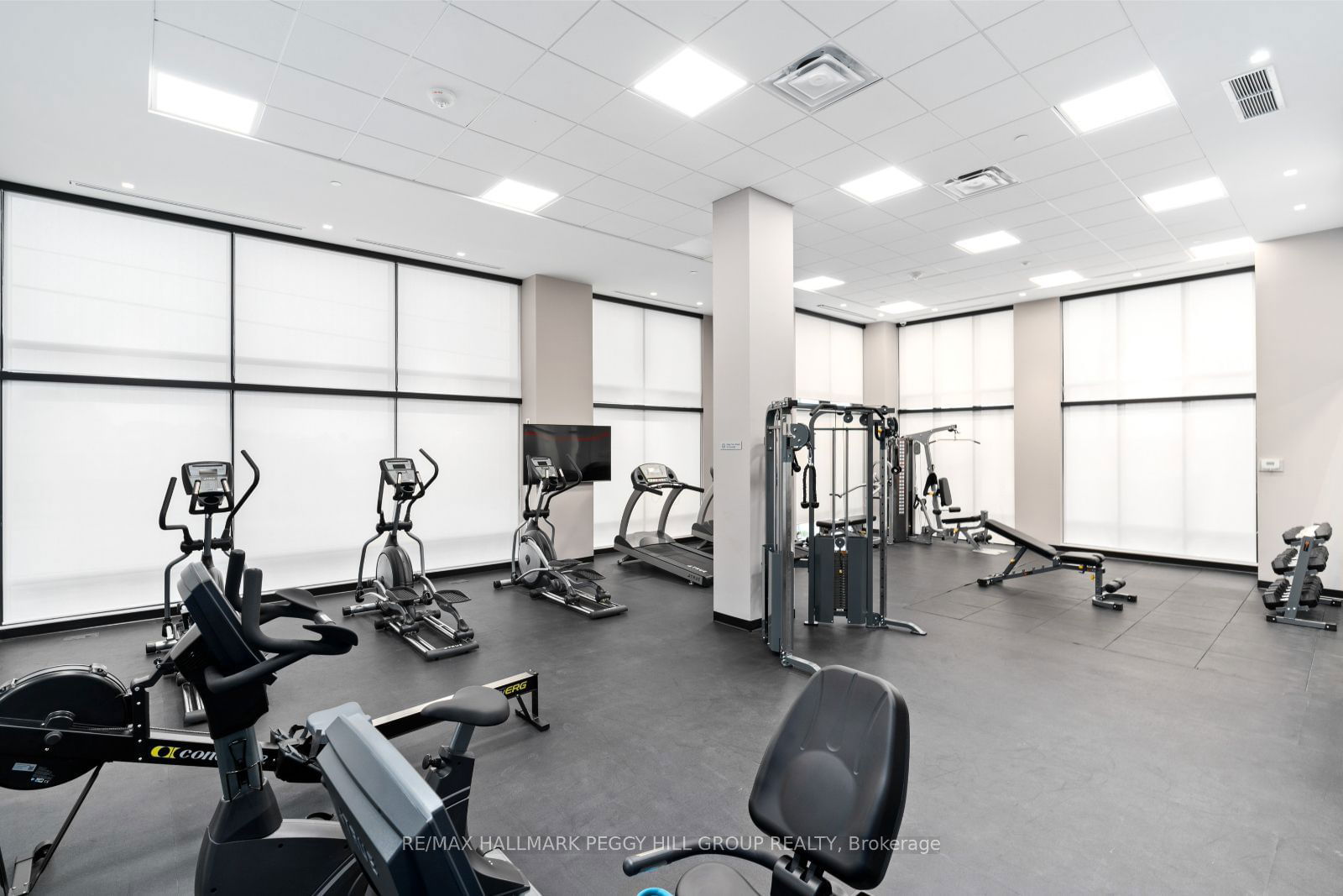 681 Yonge St, unit 502 for sale