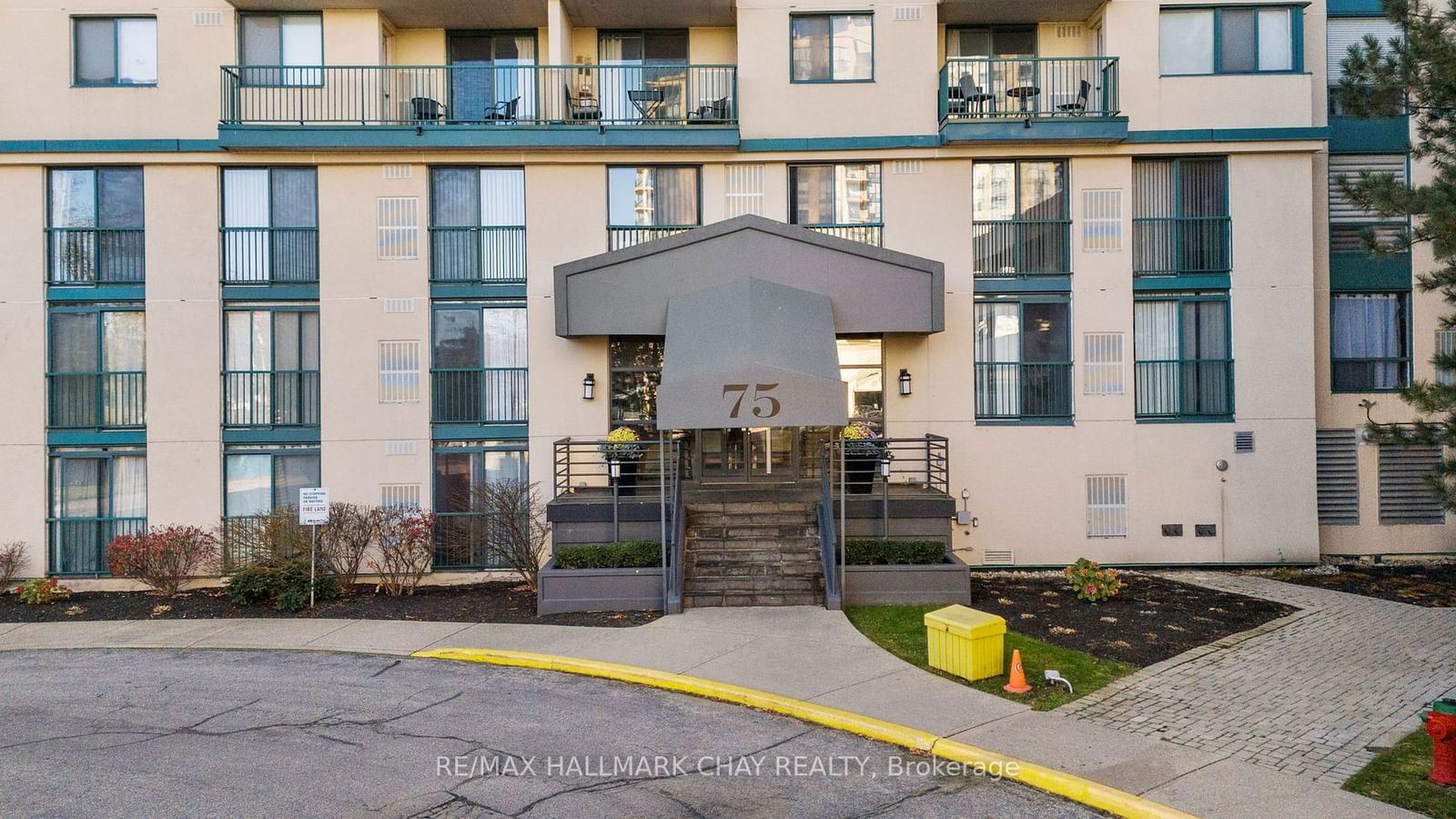 75 Ellen St, unit 105 for sale