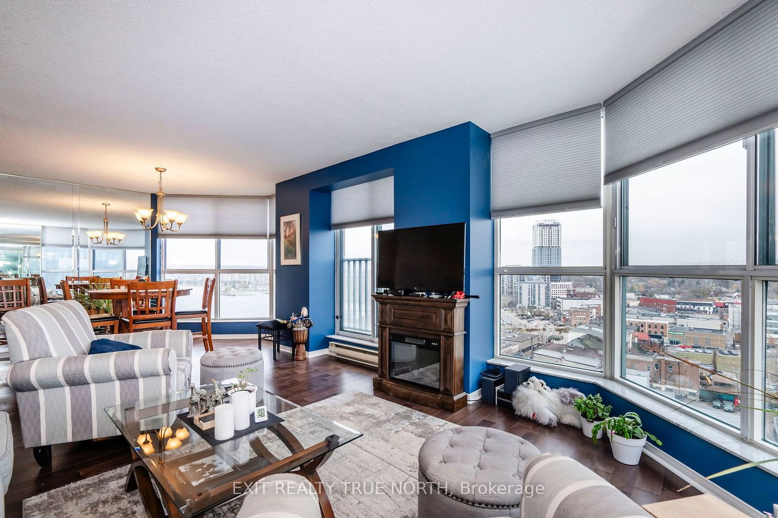 140 Dunlop St E, unit 1502 for sale