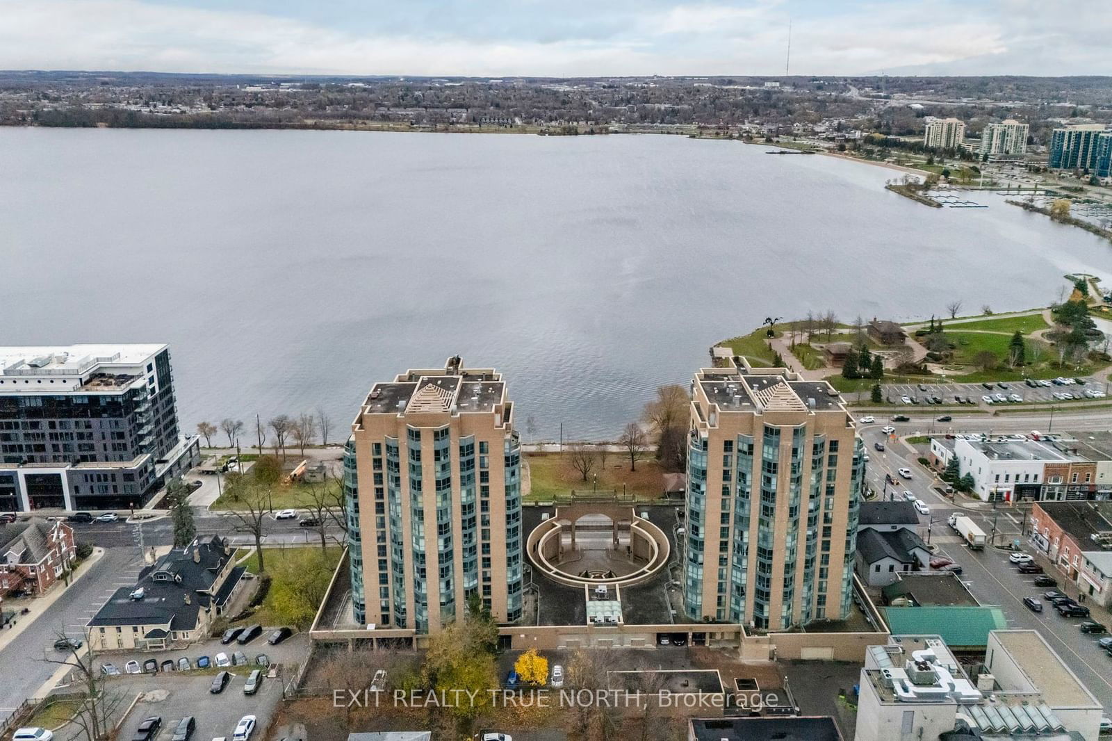 140 Dunlop St E, unit 1502 for sale