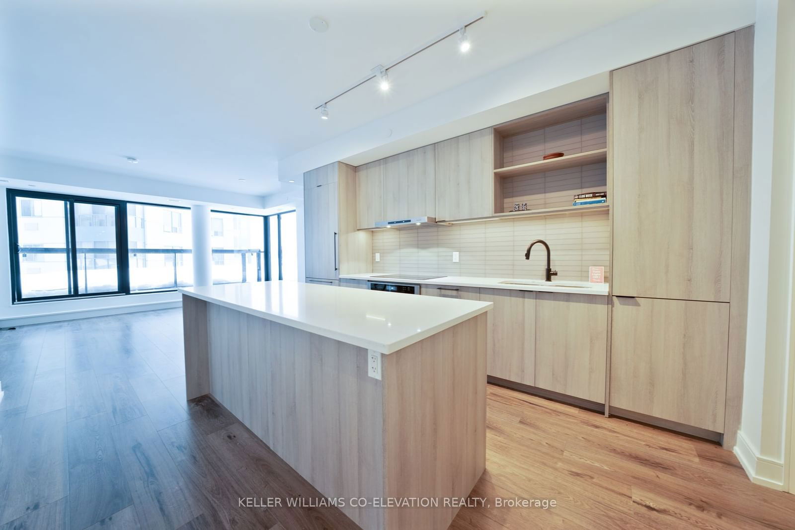 185 Dunlop St E, unit 414 for sale