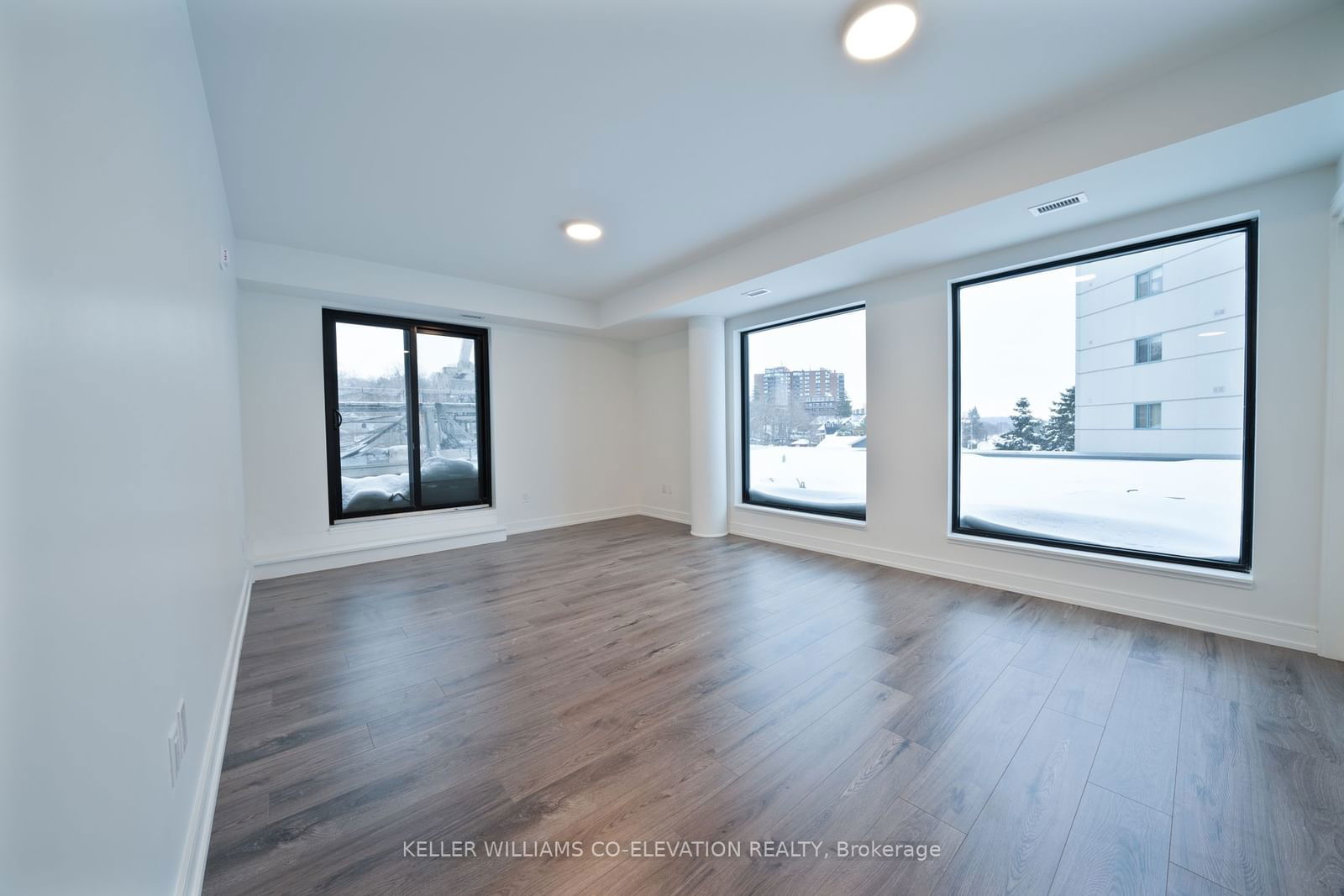 185 Dunlop St E, unit 414 for sale