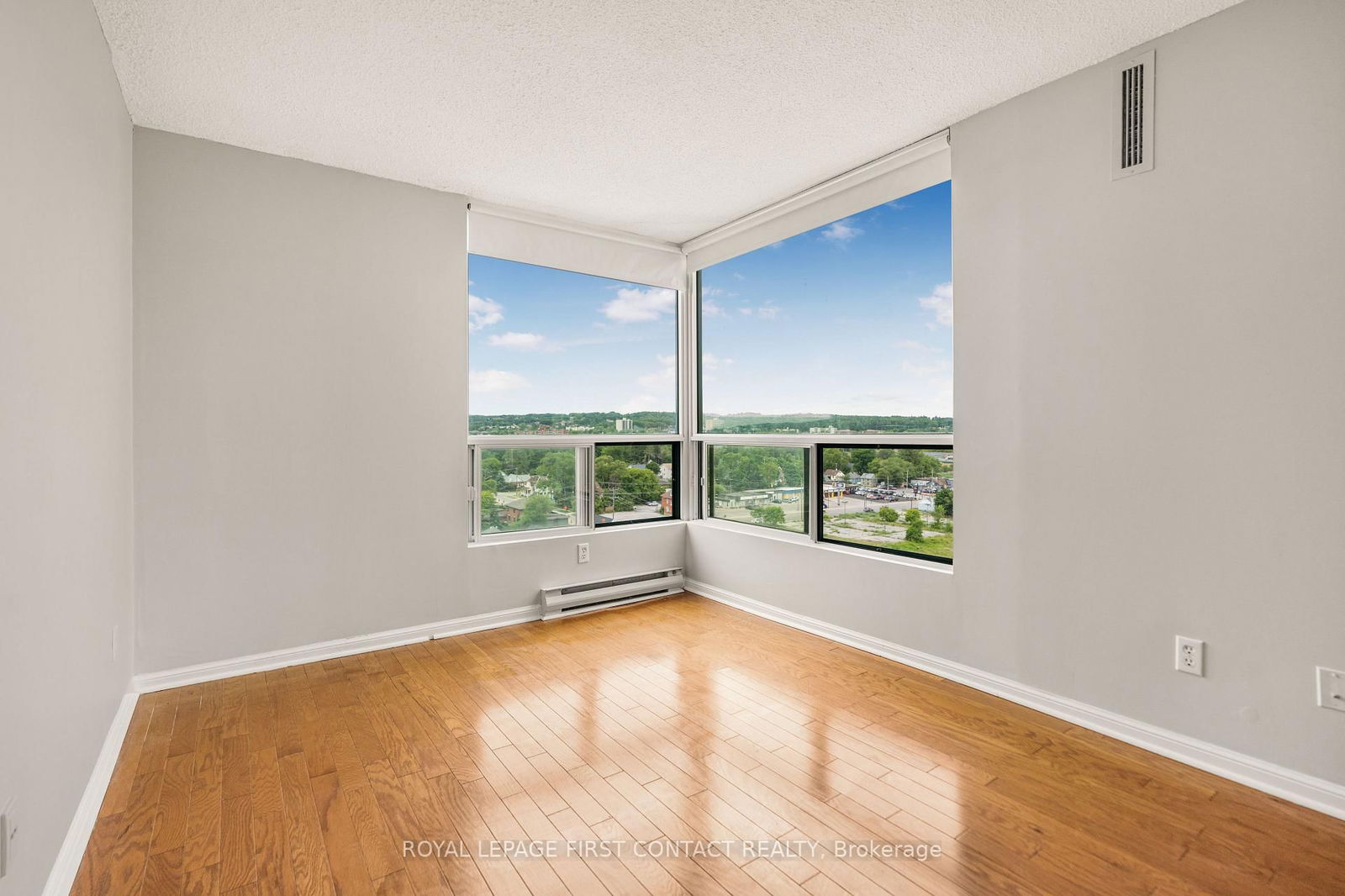 75 Ellen St, unit 1504 for rent