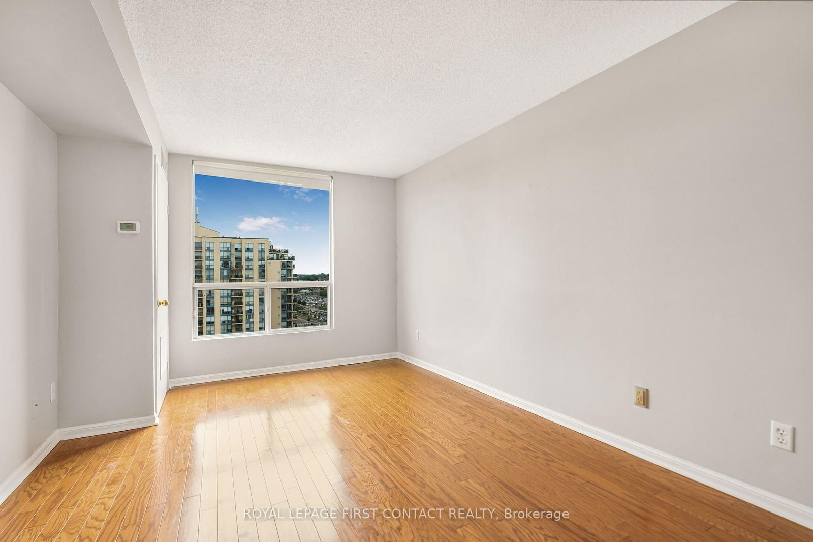 75 Ellen St, unit 1504 for rent