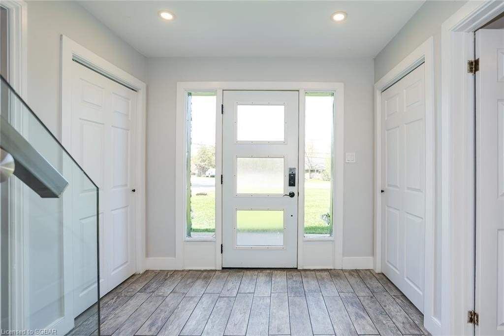 734 Mountain Rd for sale in Collingwood - image #2