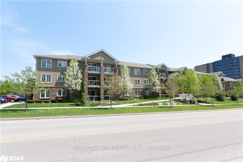 39 Coulter St, unit 14 for sale in Sunnidale - image #1