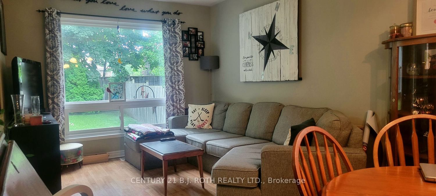 4 Bates Crt for rent in Painswick North - image #2