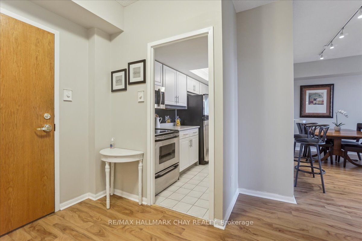 75 Ellen St, unit 1703 for sale - image #10