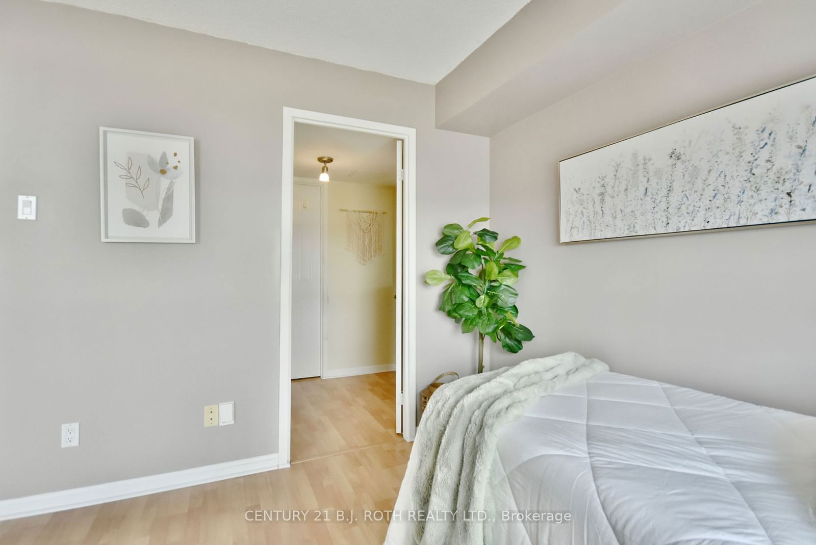 75 Ellen St, unit 1201 for sale - image #19